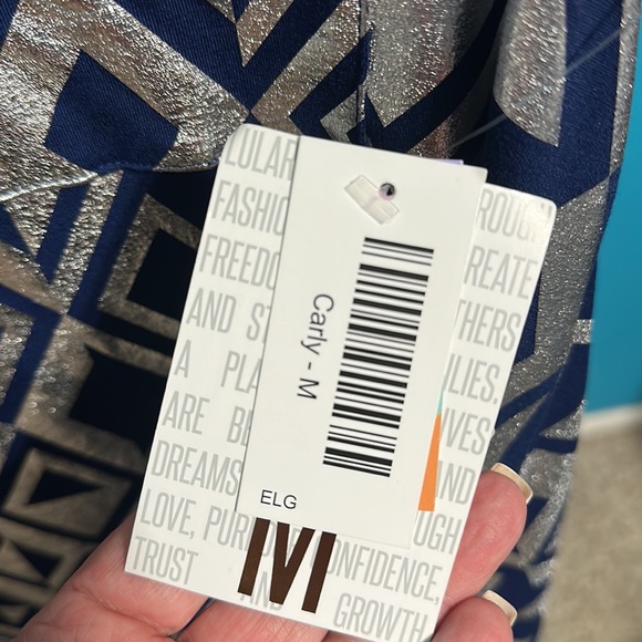 Lularoe Elegant Carly Dress NWT navy and silver. Size M but fits up to XL - Picture 6 of 8